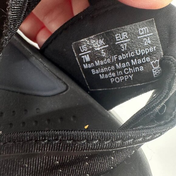 B Zees Poppy Sandals Black Comfort Size 7M - Picture 3 of 9